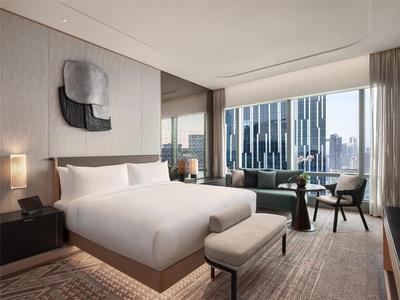 King Urban Suite