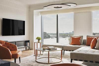 SUITE_PARKDELUXE_LIVINGROOM_VIEW (1)
