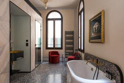 NOLV - 011 - Bathroom