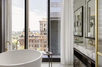 Capella Suite