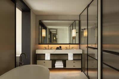 Skyline King Suite