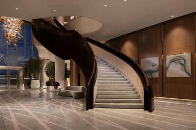 Long Gallery Lobby