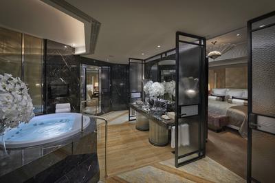 Mandarin Suite