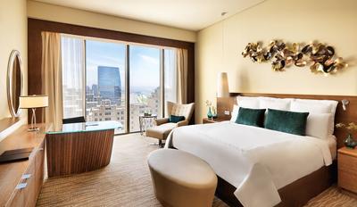 Deluxe, Guest room, 1 King, City view