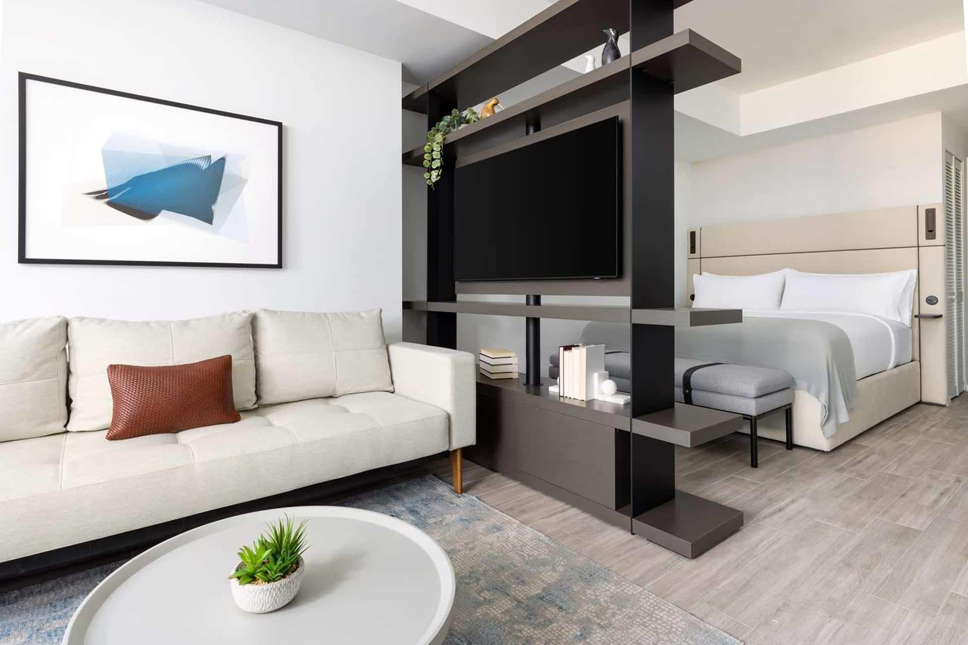 Bay View Studio with King Bed