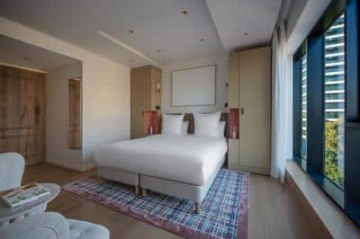 Deluxe Room Skyline