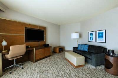 Guest Room - 1 King