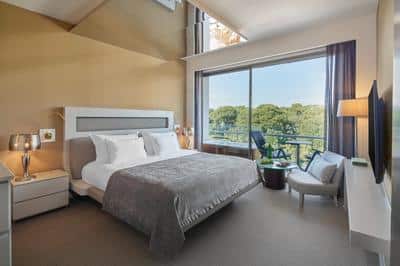 Terrace Family Suite Land View