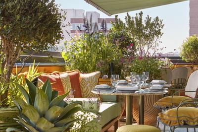 Flute - Rooftop Bar & Dining