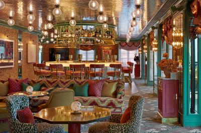 Flute - Rooftop Bar & Dining