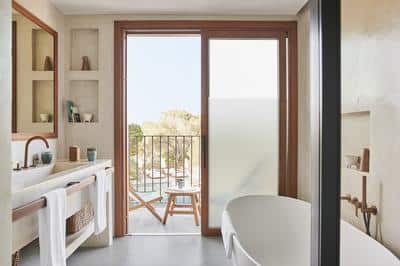 Double Deluxe Room with Front Sea View