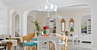 Club Lounge