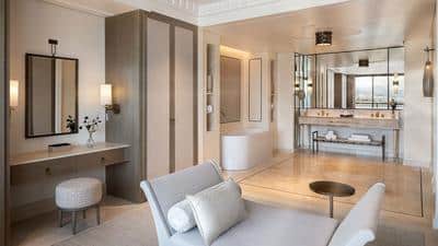 Royal Signature Suite