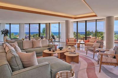 Royal One Bedroom Suite