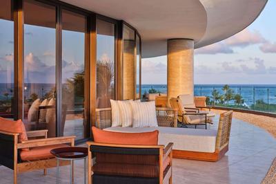 Royal One Bedroom Suite