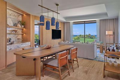 St. Regis One Bedroom Suite