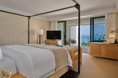 Superior Room, 1 King, Pool View, Balcony