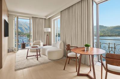 Loft Suite Lake View with Balcony