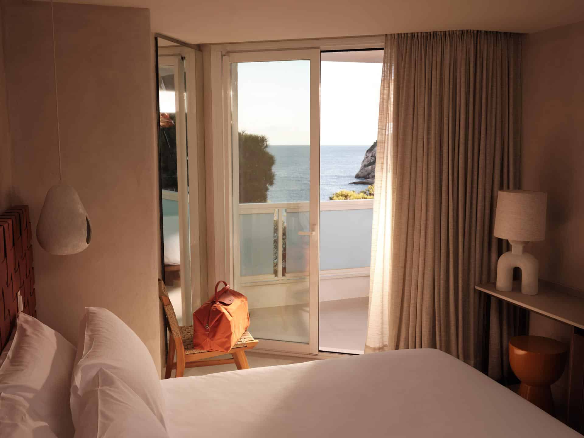 Deluxe Sea View Room