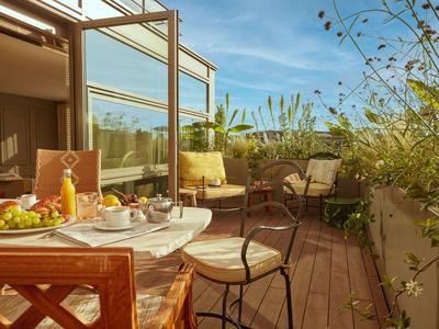 King Terrace Edition