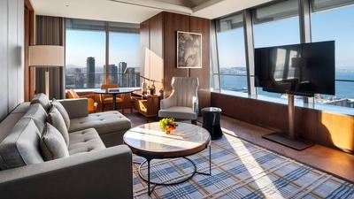Executive Ocean View Suite
