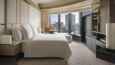 Premier Corner Room