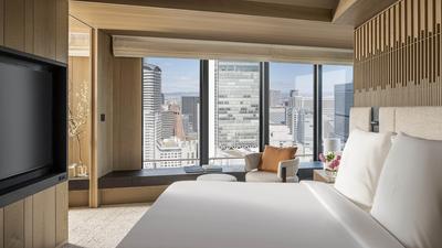 Premier Corner Suite