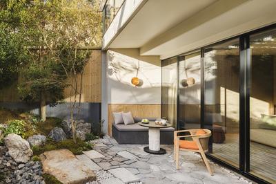 Premier Suite Garden Twin