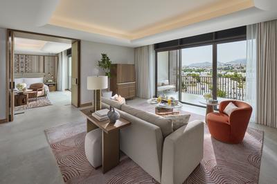 Junior Mountain View Suite