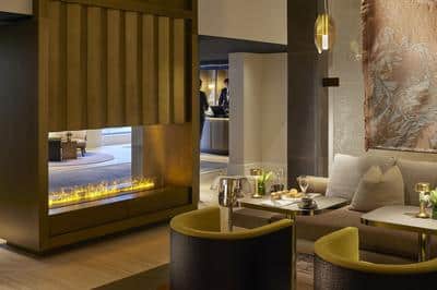 Mandarin Lounge