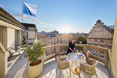 Mandarin Rooftop Suite