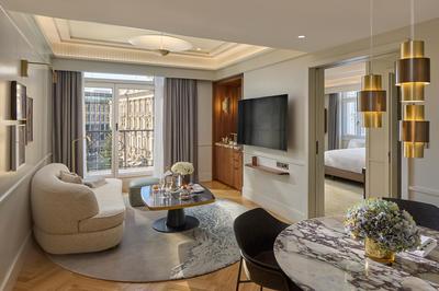 Corner Suite with Balcony