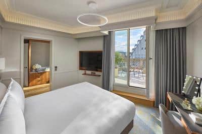 Mandarin Rooftop Suite