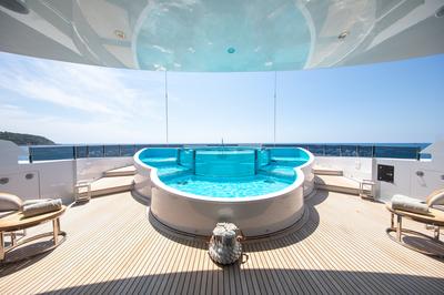 Treville’s private luxury yacht Luna B