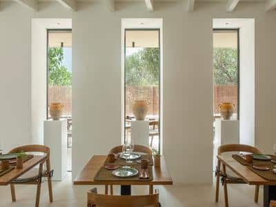 Singular Restaurant