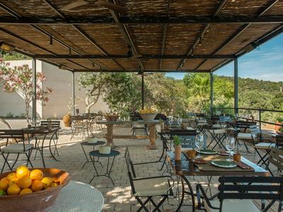 Singular Restaurant