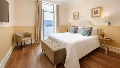 Deluxe Sea Front