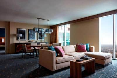 Luxury Suite - Living Room