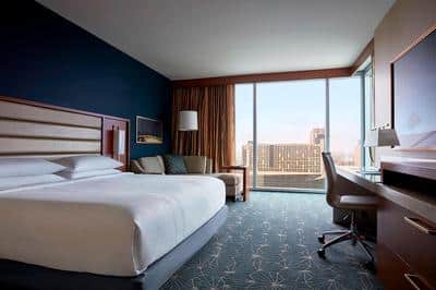 King Executive Corner Guest Room