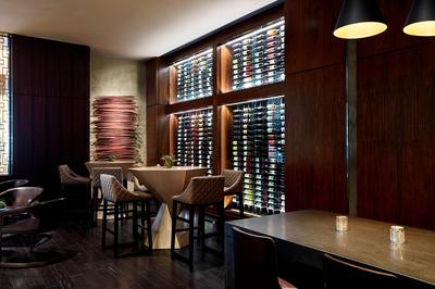 Cueva - Wine Wall