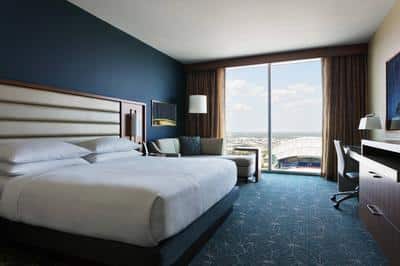 King Minute Maid Park View Guest Room