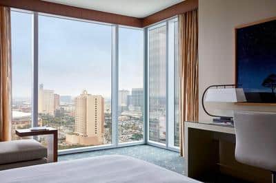 King Corner City View Guest Room