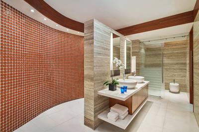 Suite, Bathroom
