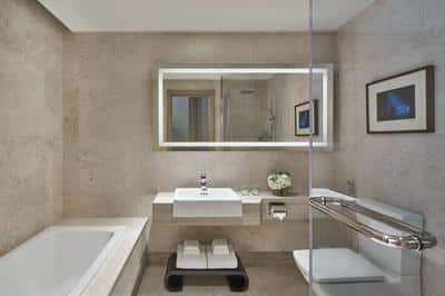Premier Guest Room, Bathroom