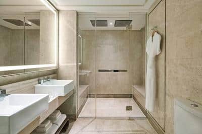 Guest Room, Bathroom