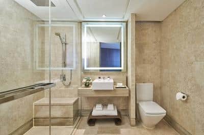 Studio, Bathroom