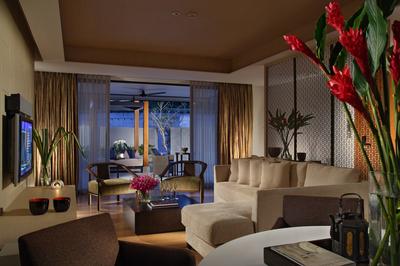 Chairman Suite, Living Room
