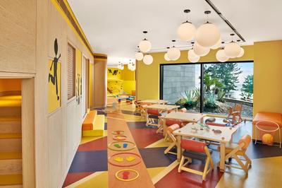 RE PLAY Kids Club