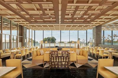 All Day Dining Island Kitchen