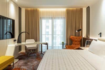 King Classic Guest Room - Bedroom